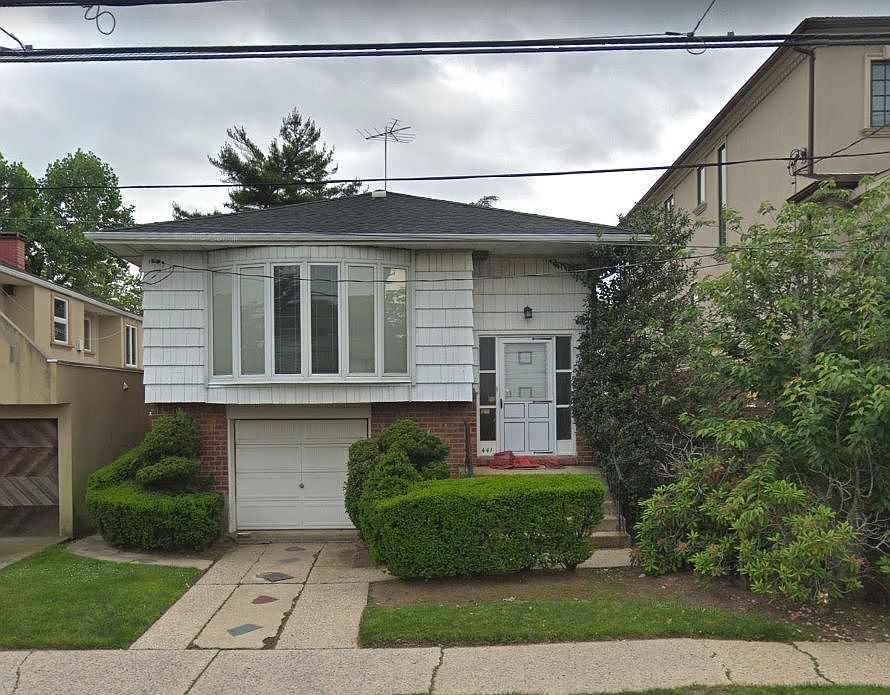 1st image of 441 Mayfair Dr S