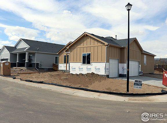 5th image of 298 Saskatoon Dr