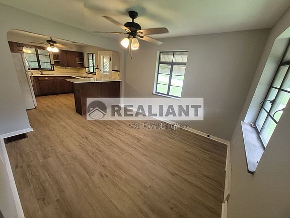 5th image of 501 Hallam Ave