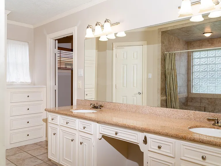 1704 Crystal Hills Dr — Photo 17