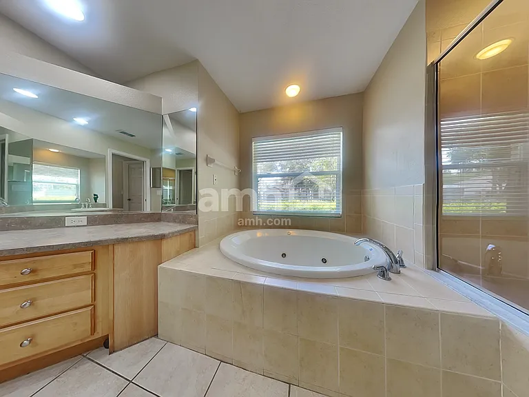1033 Legends Pass Dr — Photo 10