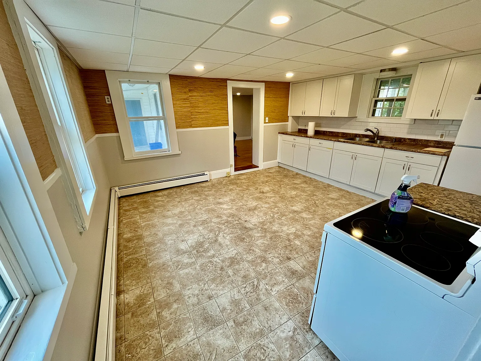 2 bed, 1050 sqft, $2,000 — Photo 4