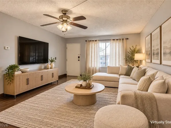 585 S Royal Crest Cir Unit 20, Las Vegas, NV 89169
