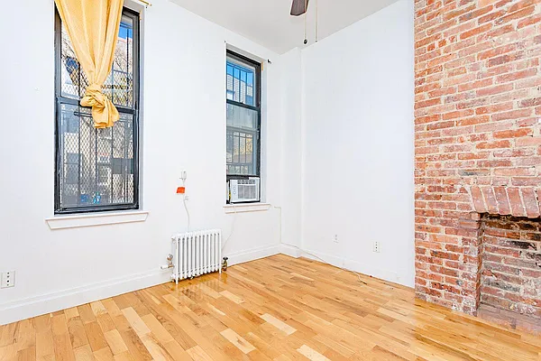Rented by MySpaceNYC | media 17