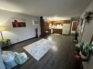 322 S Washington St, Hudson, IA 50643