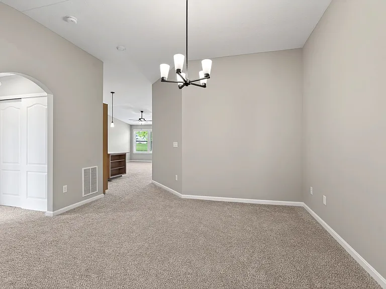 2703 Golden Leaf Dr #2703 — Photo 7