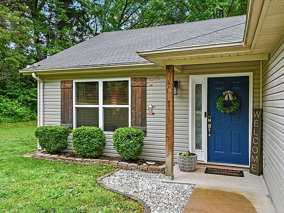 2nd image of 1022 Homestead Road