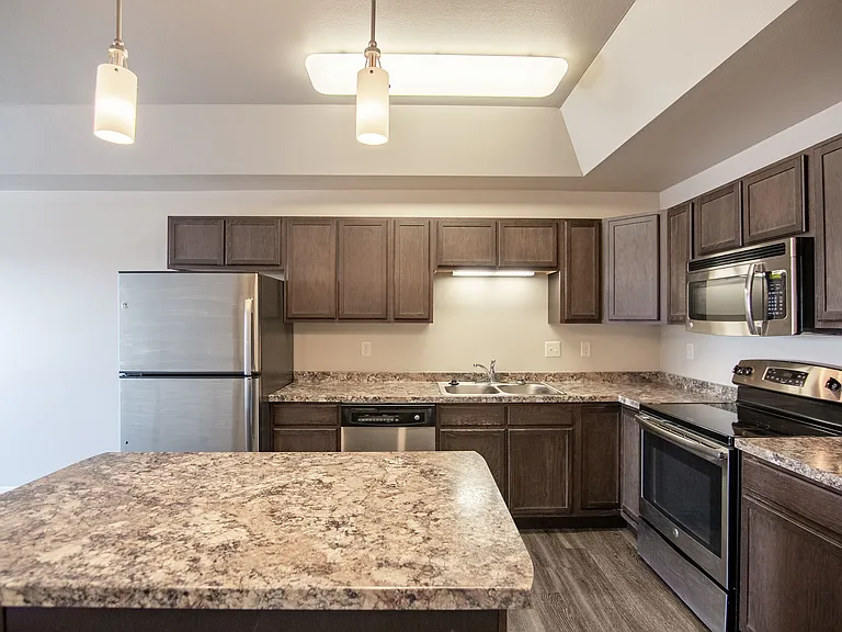 Eaglebrook at Prairie Grove Apartments — Photo 4