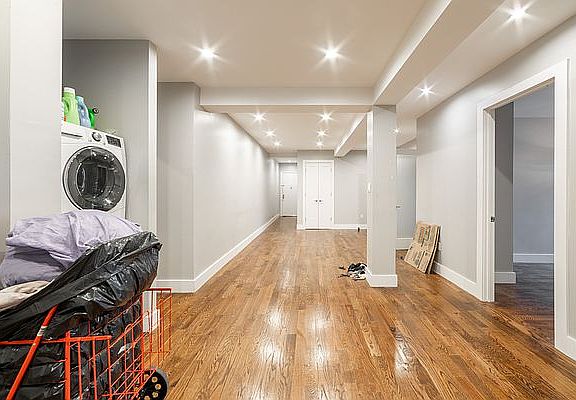 2nd image of 15 Crooke Ave APT 4C