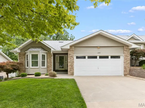 3044 Oakmont Ct #9C, Saint Charles, MO 63301