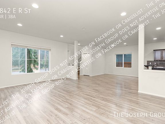 3rd image of 4842 E R St