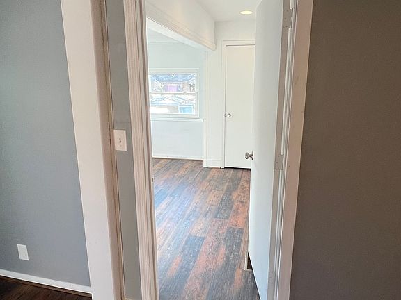2nd image of 1537 18th St SW