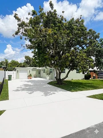 4 bed, 1423 sqft, $3,250 — Photo 3