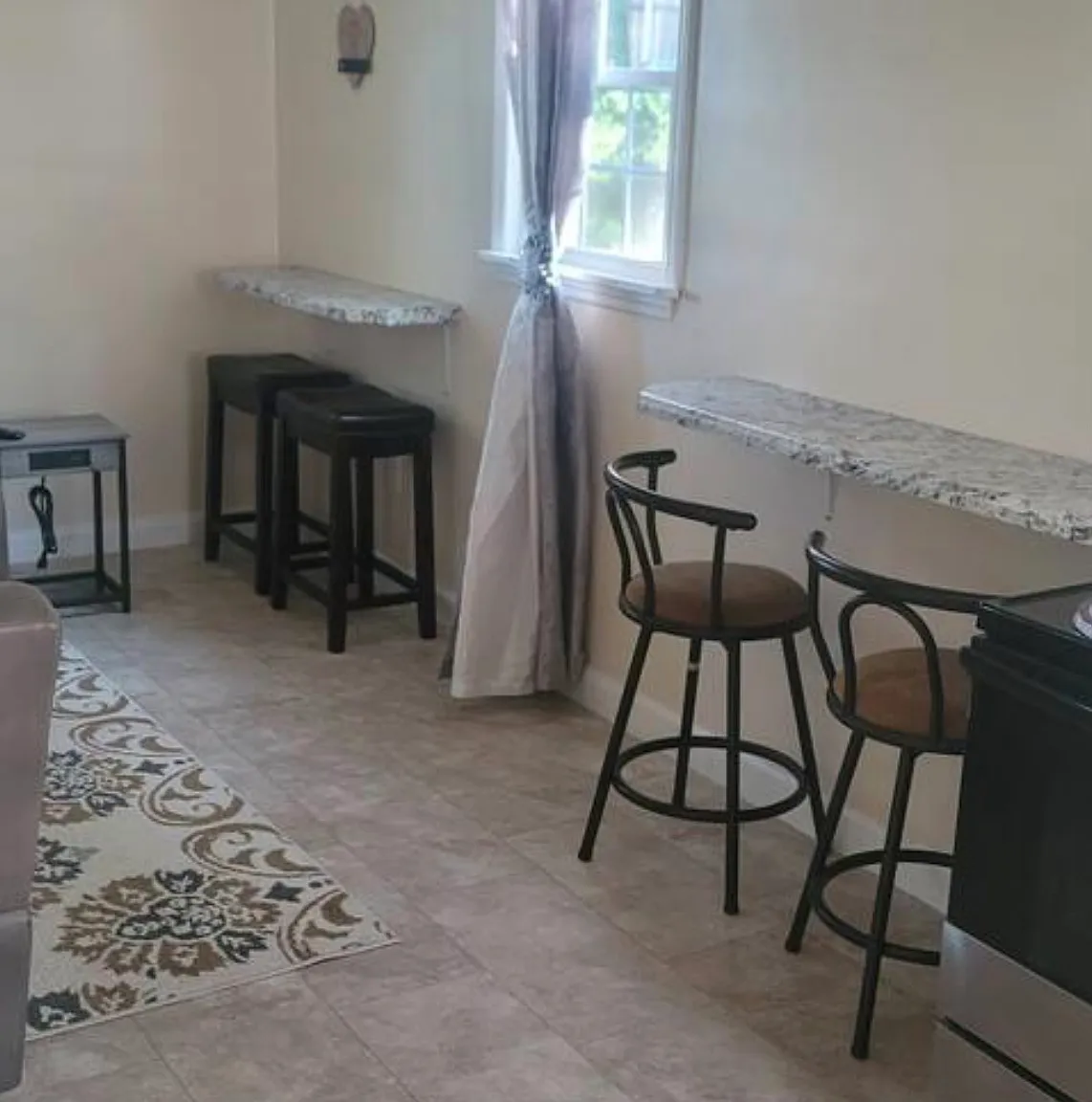 2 bed, 900 sqft, $1,650 — Photo 3