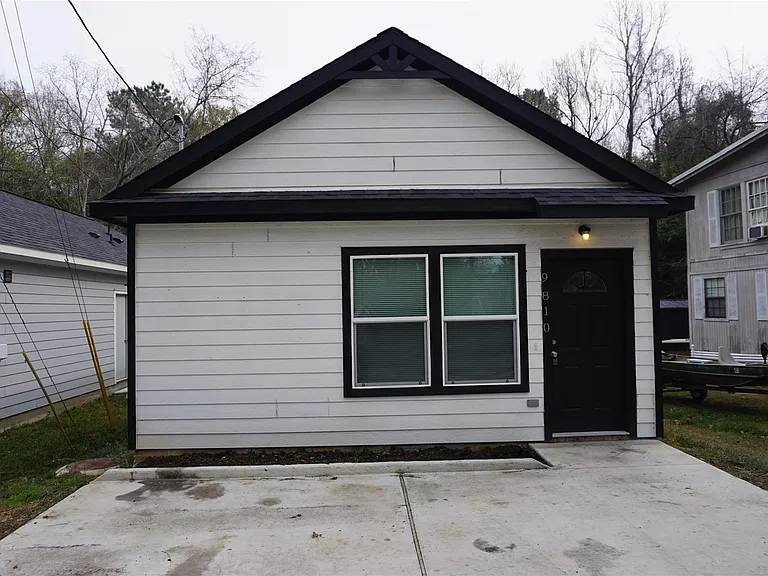 9810 Arbor Oak — Photo 1