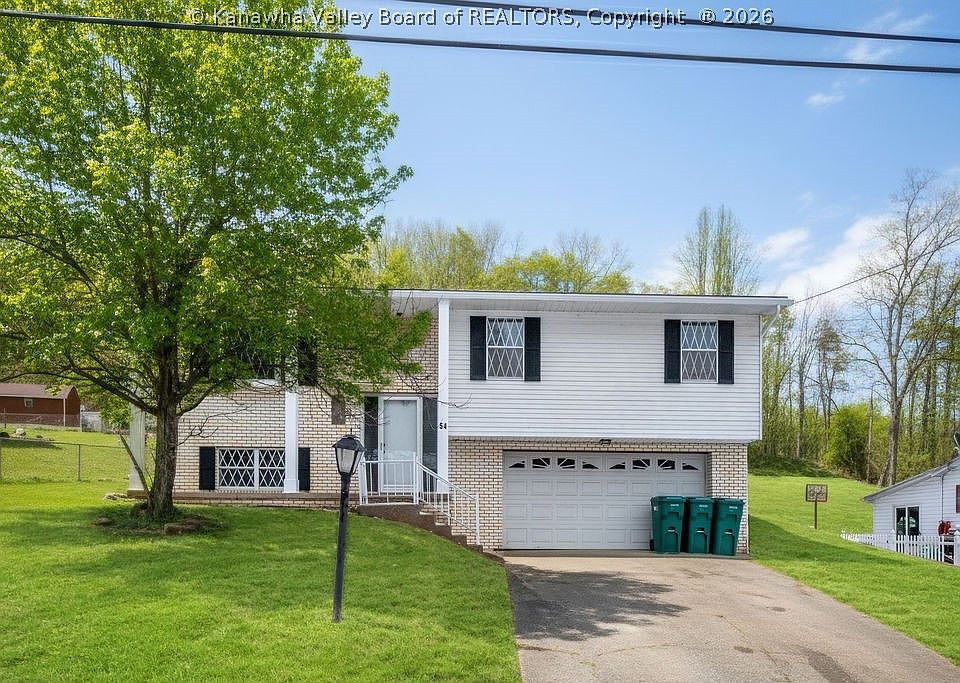 1st image of 54 Oakmont Dr
