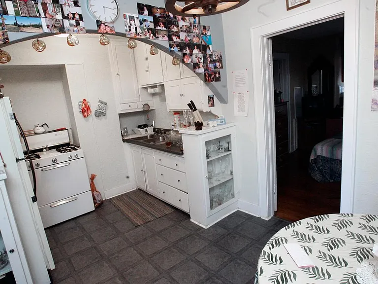 Kitchen 1