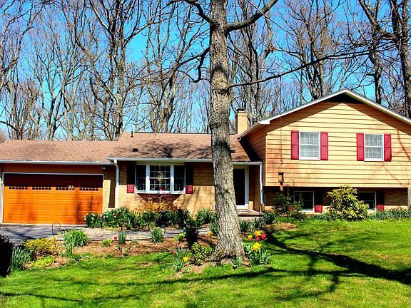 4th image of 4982 Tall Oaks Dr