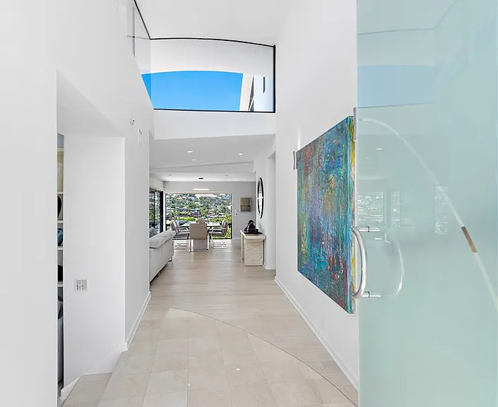 940 Summit Dr — Photo 5