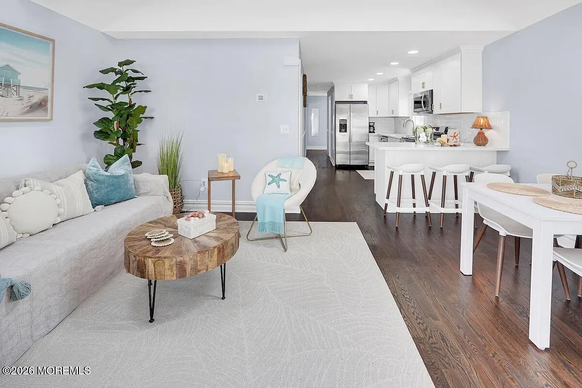 2 bed, $2,300 — Photo 4