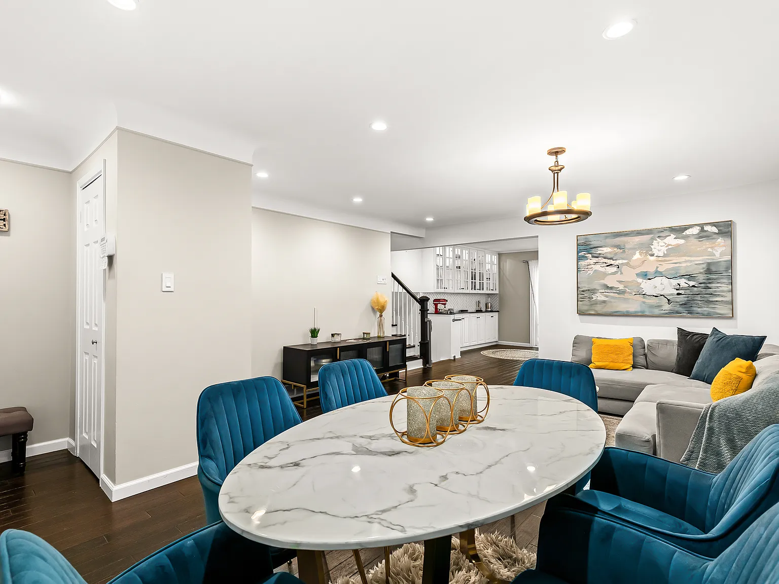 3 bed, 2.5 bath, 1980 sqft, $4,295 — Photo 1