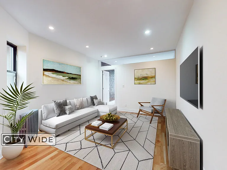 42 Clinton St #10 — Photo 2