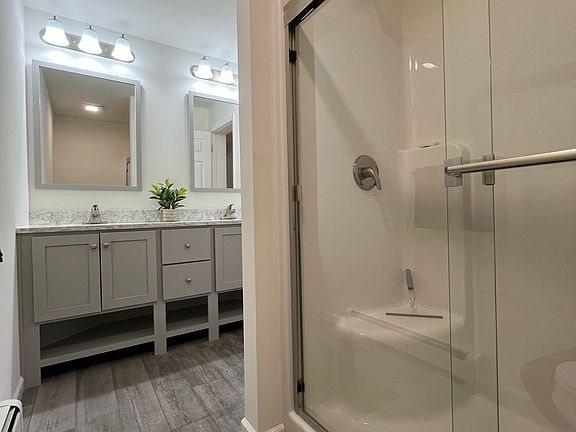 5th image of 60 Dinky Ln