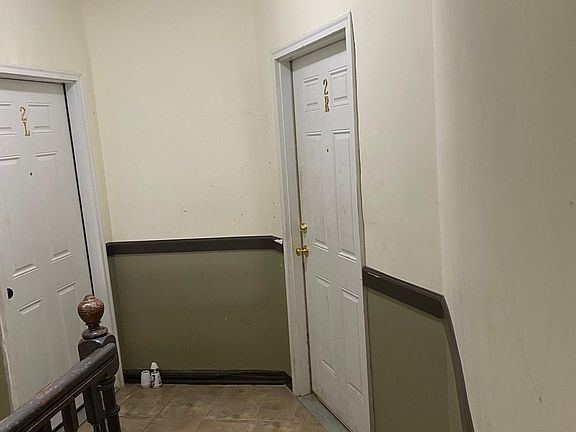 3rd image of 137 Parker St APT 1