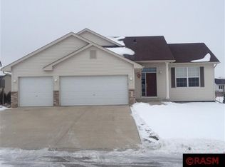 102 Falcon Ct, Eagle Lake, MN 56024