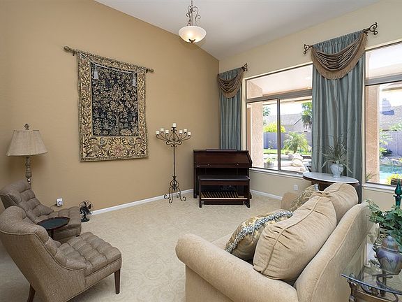 5th image of 1125 W Enfield Pl