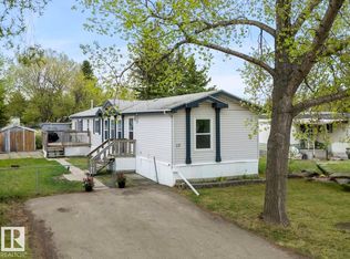 49 Rim Rd NW, Edmonton, AB T6P 1C4