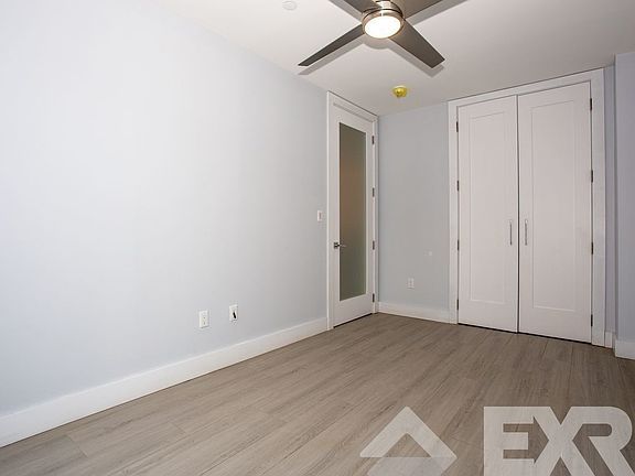4th image of 975 Liberty Ave #A2