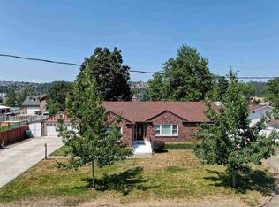 9613 E Upriver Dr, Spokane, WA 99206