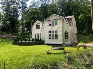 45 Lake Rd, Ridgefield, CT 06877