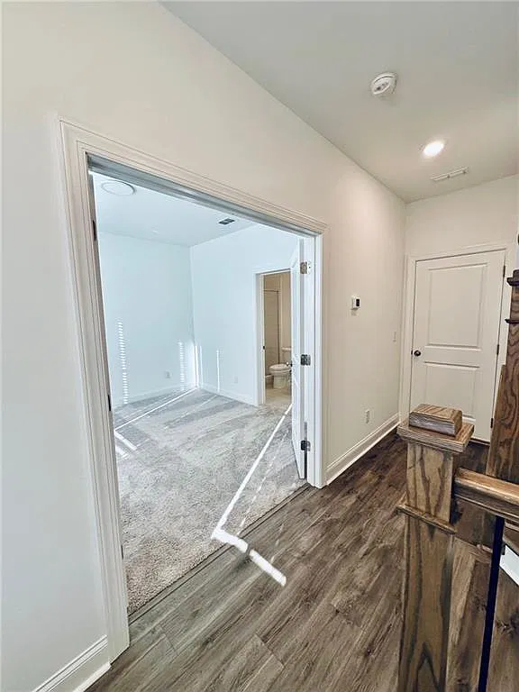5 bed, 7.0 bath, 1903 sqft, $2,900 — Photo 2