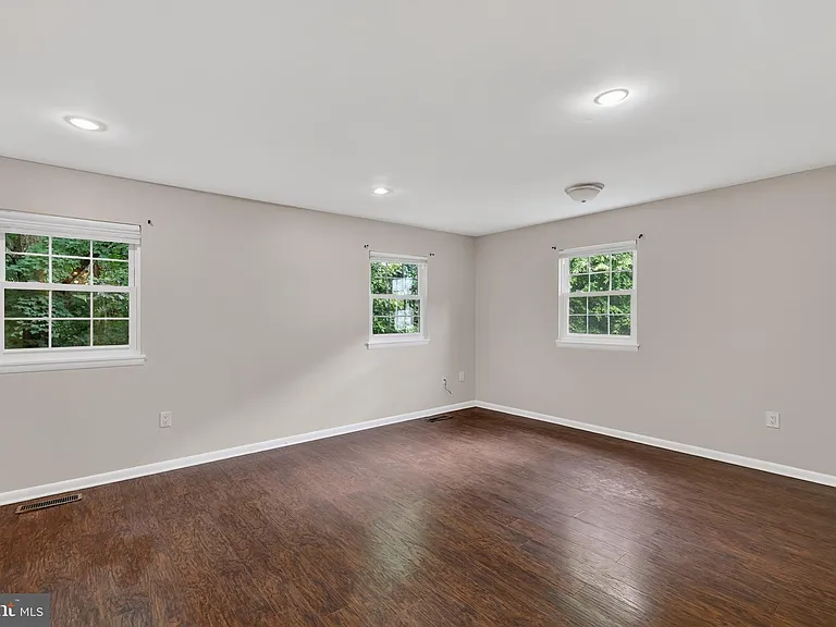 15063 Cherrydale Dr — Photo 15