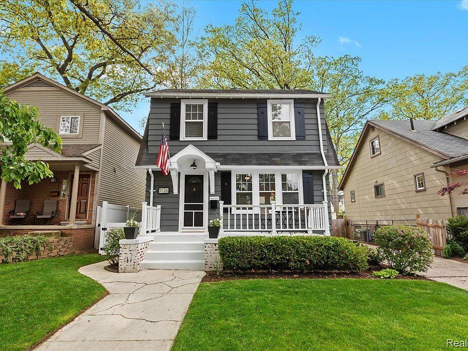 1st image of 1126 McLean Ave