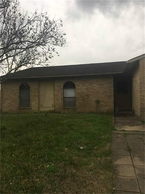 1st image of 17611 Autumn Hills Dr