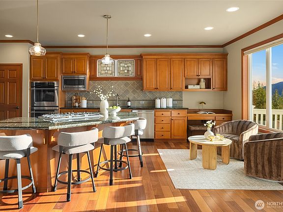 5th image of 2449 NE Davis Loop