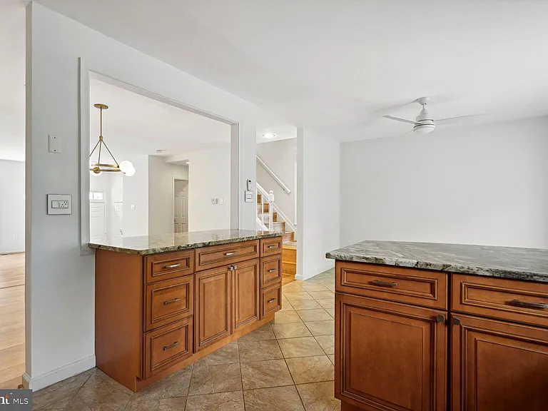 4138 Meadow Field Ct — Photo 8