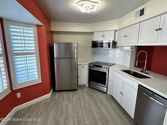 4th image of 4740 Lake Waterford Way APT 3-112