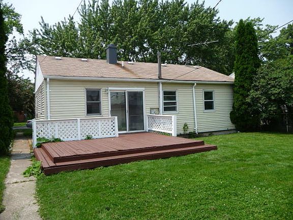 3rd image of 4231 Elmwood Ave