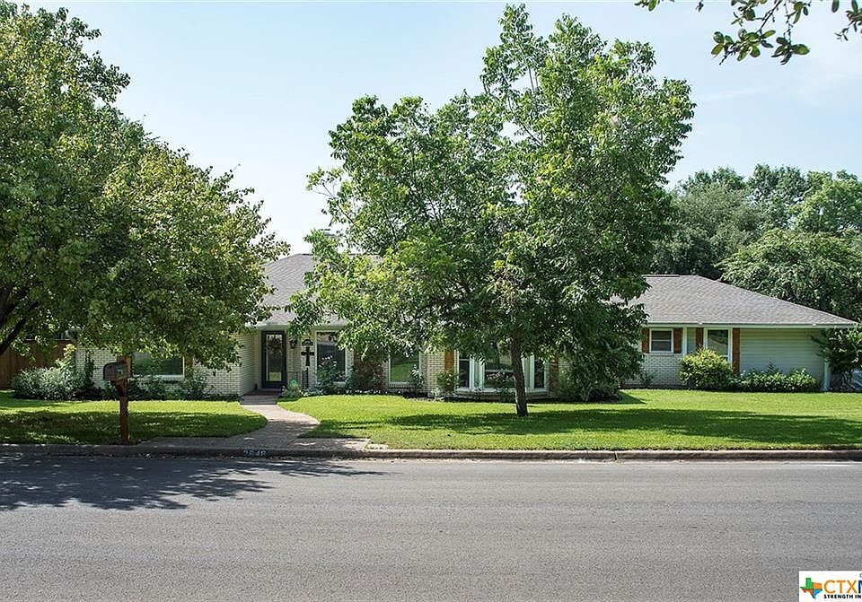 1st image of 2646 Marlandwood Cir