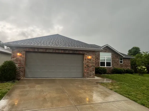 5371 Basswood Ct, Springfield, MO 65802