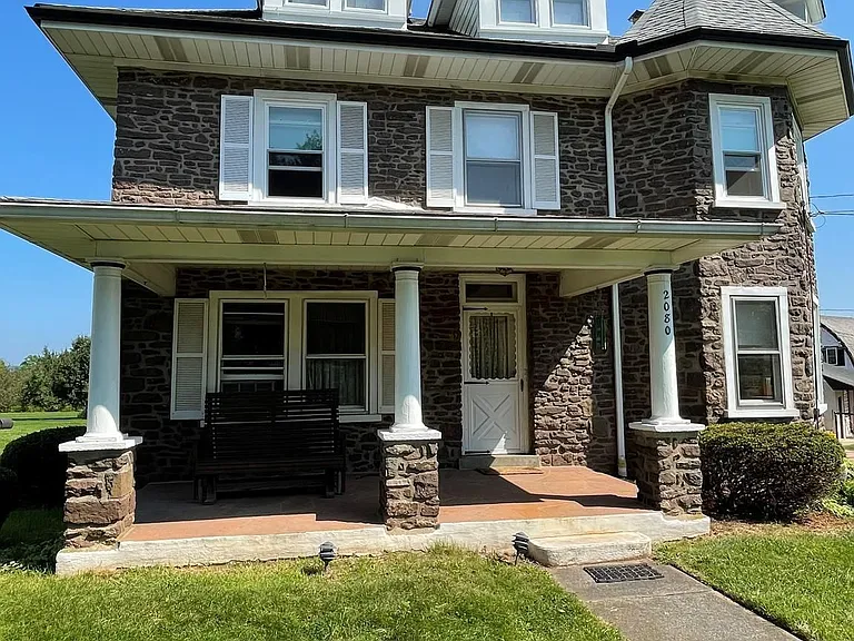 2080 Milford Square Pike — Photo 1