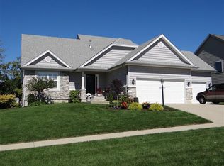 136 Hillcrest Dr, Springboro, OH