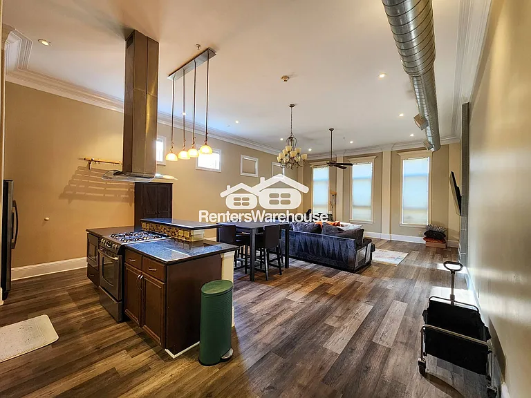 2510 Travis St #105 — Photo 10