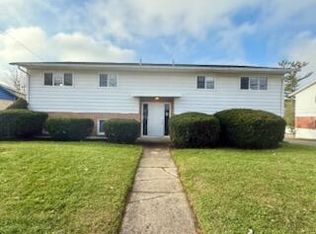 906 W Lake Ave, New Carlisle, OH 45344