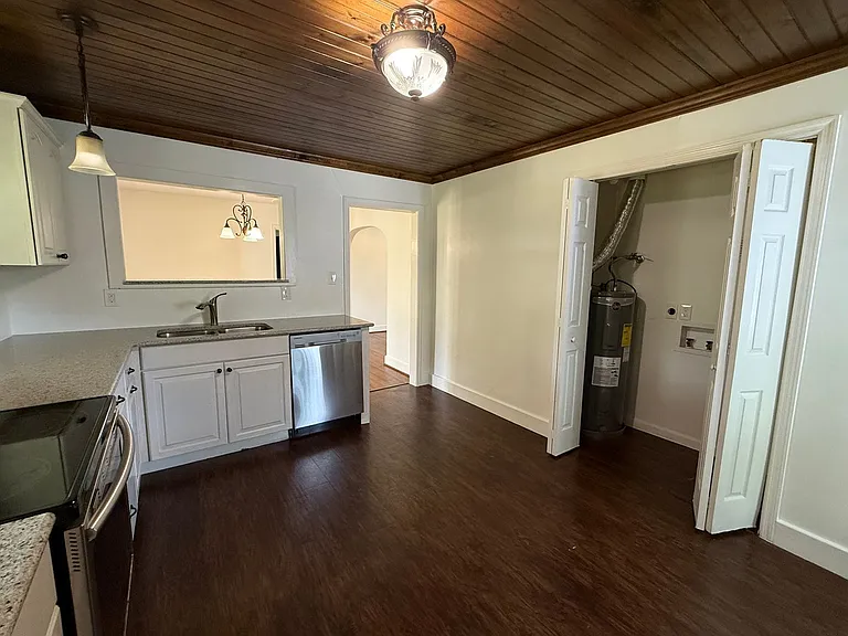 1505 Truman Ave — Photo 8