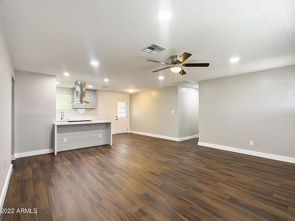 4th image of 5726 N 31st Ave